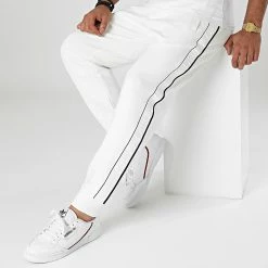 Coupon 🤩 Pantalon Jogging A Bandes 6K1P63-1JHSZ Blanc Cassé de Emporio Armani 🎉 6 Coupon 🤩 Pantalon Jogging A Bandes 6K1P63-1JHSZ Blanc Cassé de Emporio Armani 🎉 -Emporio Armani Soldes Boutique emporio armani 278631 6K1P63 1JHSZ 0101 20210813T144512 03
