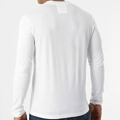 Le moins cher 💯 Tee 👕 Shirt Manches Longues 8N1TN8-1JPZZ Blanc de Emporio Armani 🌟 -Emporio Armani Soldes Boutique emporio armani 286255 8N1TN8 1JPZZ 0147 20211004T154408 04