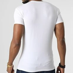 Offres 🎉 Tee 👕 Shirt 111035-2R516 Blanc de Emporio Armani 🎉 -Emporio Armani Soldes Boutique emporio armani 302641 111035 2R516 00010 20220215T155807 04