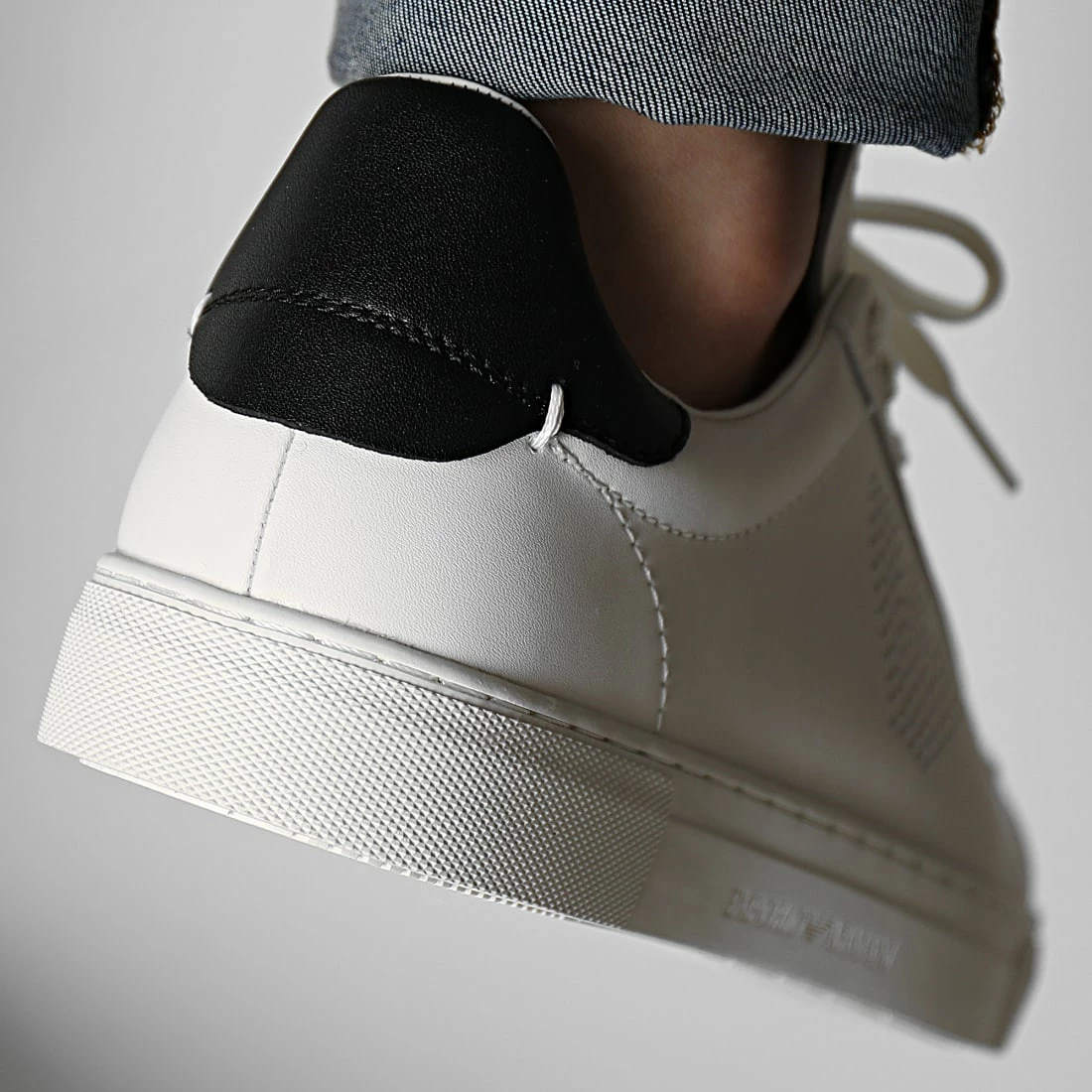 Bon marché 😍 Baskets X4X565-XN180 Off White Black de Emporio Armani 🌟 4 Bon marché 😍 Baskets X4X565-XN180 Off White Black de Emporio Armani 🌟 – Image 4