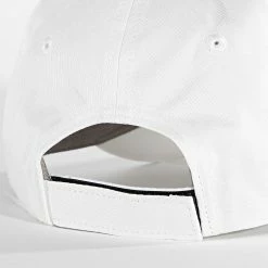 Acheter ⭐ Casquette 627521 Blanc de Emporio Armani 😀 -Emporio Armani Soldes Boutique emporio armani 309882 627921 CC991 41510 20221024T160530 03