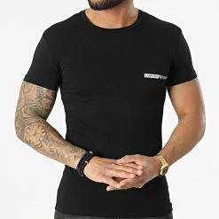 Top 10 ✨ Tee 👚 Shirt 111035-2R729 Noir de Emporio Armani ✨ 6 Top 10 ✨ Tee 👚 Shirt 111035-2R729 Noir de Emporio Armani ✨ -Emporio Armani Soldes Boutique emporio armani 312206 111035 2R729 00020 20220404T162422 03