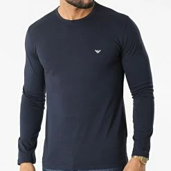 Tout neuf 💯 Tee 👕 Shirt A Manches Longues 111653-2R722 Bleu Marine de Emporio Armani ⭐