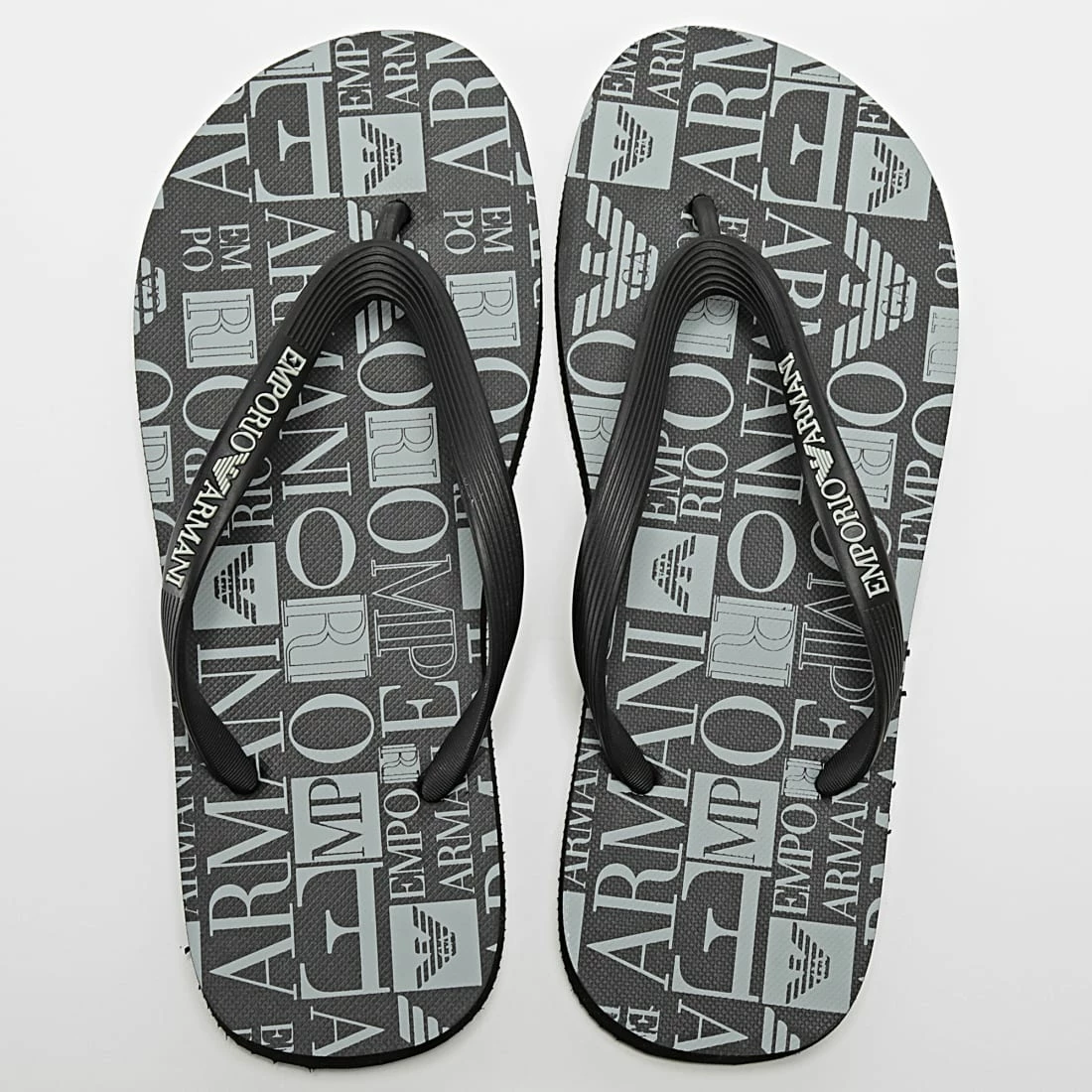 Vente flash 👍 Tongs XVQS01-XN122 Black Grey de Emporio Armani 🧨 1 Vente flash 👍 Tongs XVQS01-XN122 Black Grey de Emporio Armani 🧨