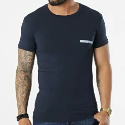 Budget 🎉 Tee 👚 Shirt 111035-2R729 Bleu Marine de Emporio Armani 🥰 -Emporio Armani Soldes Boutique emporio armani 322335 111035 2R729 00135 20220609T124331 03