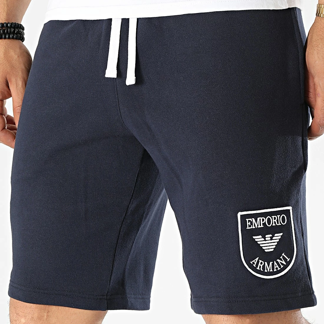 Acheter 🤩 Short Jogging 111004-2R571 Bleu Marine de Emporio Armani 🛒 1 Acheter 🤩 Short Jogging 111004-2R571 Bleu Marine de Emporio Armani 🛒