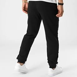 Tout neuf 😍 Pantalon Jogging 111690 Noir de Emporio Armani 🤩 7 Tout neuf 😍 Pantalon Jogging 111690 Noir de Emporio Armani 🤩 -Emporio Armani Soldes Boutique emporio armani 322521 111690 2R571 00020 20220614T145534 04