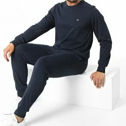 Coupon ⭐ Ensemble De Survetement 111794-CC570 Bleu Marine de Emporio Armani 🔥
