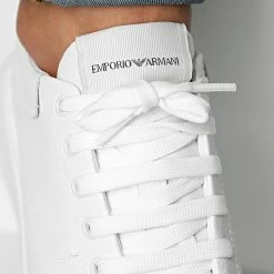 Sortie 🎁 Baskets X4X264 XF532 White de Emporio Armani 🛒 -Emporio Armani Soldes Boutique emporio armani 334151 X4X264 XF532 00001 20220830T155111 03
