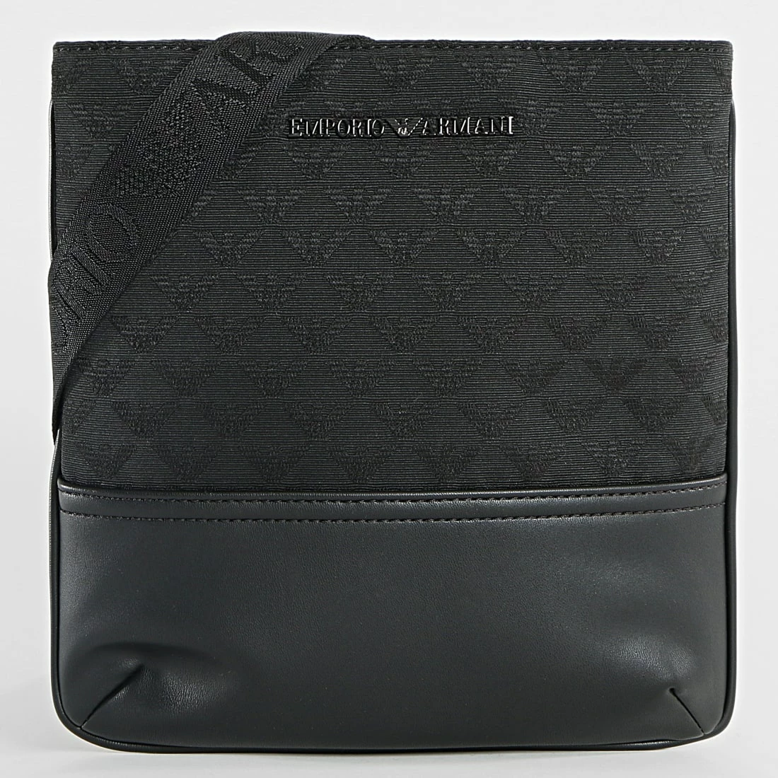 Top 10 🔔 Sacoche Y4M234 Noir de Emporio Armani 😍 1 Top 10 🔔 Sacoche Y4M234 Noir de Emporio Armani 😍