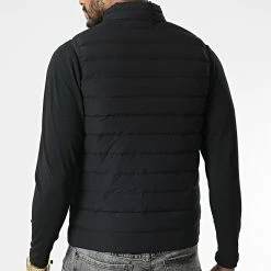 Top 10 🔥 Doudoune Sans Manches 8N1BQ1 Noir de Emporio Armani 🌟 -Emporio Armani Soldes Boutique emporio armani 344892 8N1BQ1 1NLRZ 0999 20221031T140723 04