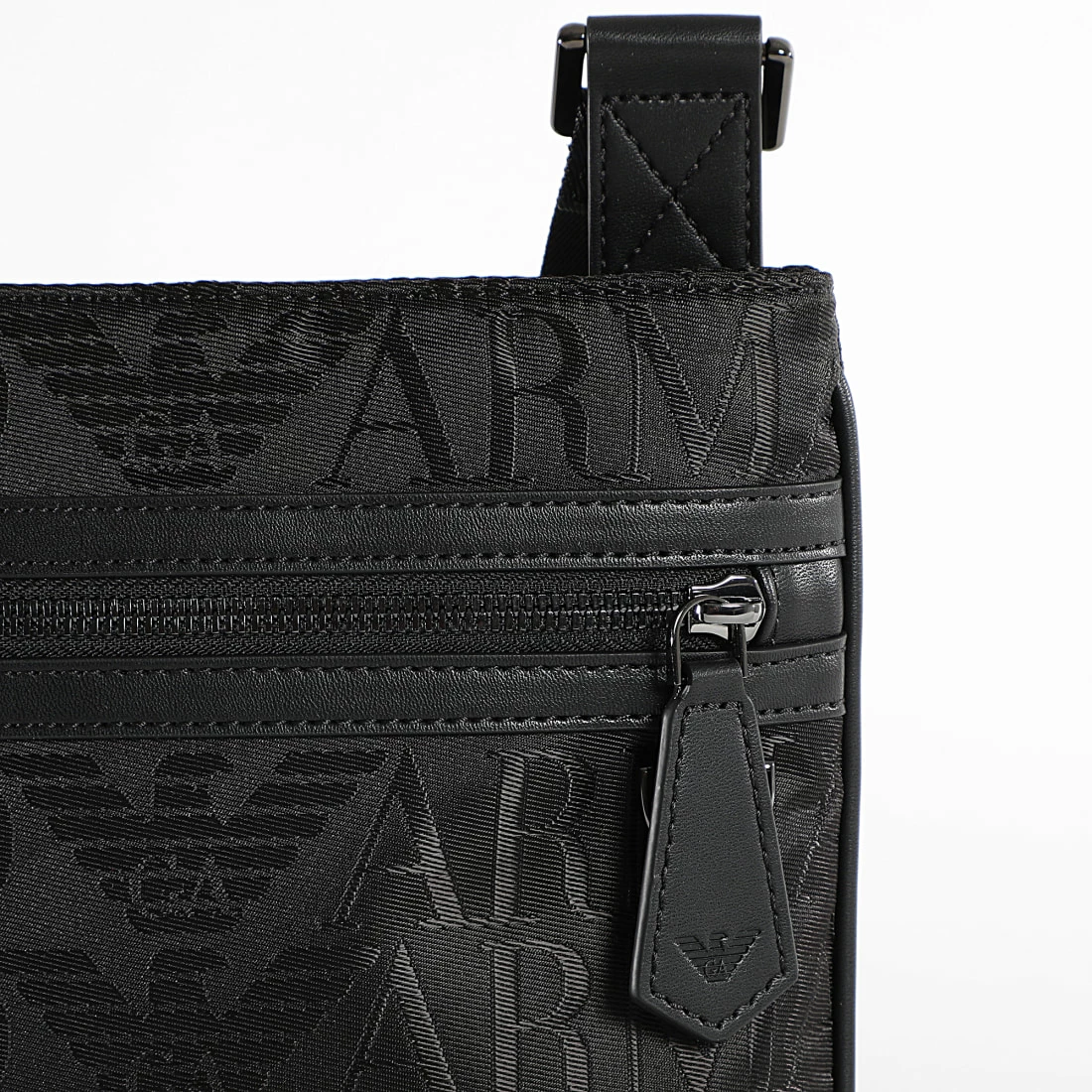 Nouveau 🌟 Sacoche Y4M185 Noir de Emporio Armani 🌟 2 Nouveau 🌟 Sacoche Y4M185 Noir de Emporio Armani 🌟 – Image 2